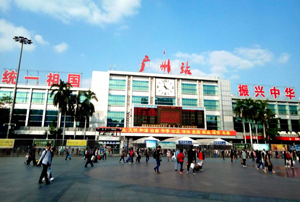 广州高铁站灯箱广告